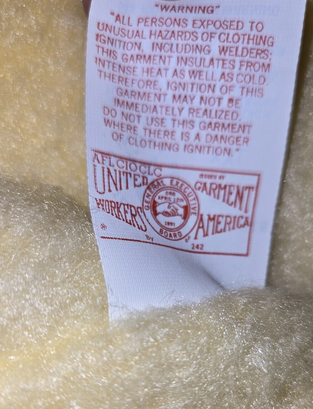 Vintage Carhartt 6SV Sherpa Lined Vest In XXL Like New Condition - Picture 7 of 8